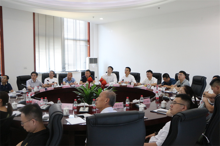 麗水市經(jīng)信局副局長(zhǎng)潘祝平一行